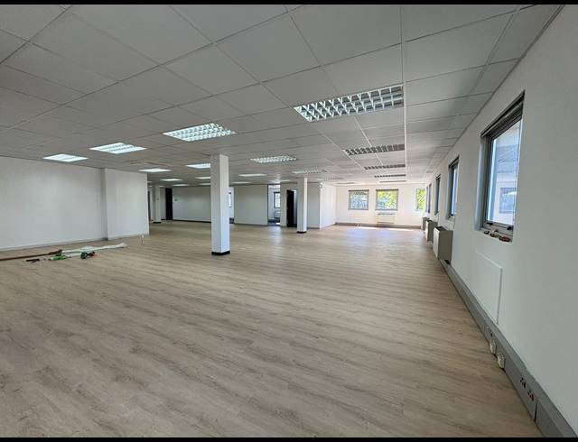 254M² OFFICE TO LET IN TYGER VALLEY